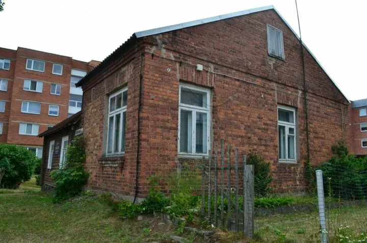 3 buvusios mokyklos pastatas kuriame dirbo hirsas kalmanavicius alytaus tic 960x634 2