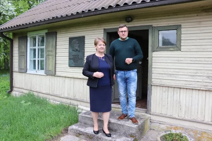 a zmuidzinaviciaus muziejuje alytaus r savivaldybes kulturos centro direktore egle sereicikiene ir miroslavo filialo kulturines veiklos vadovas edvinas zaleckas