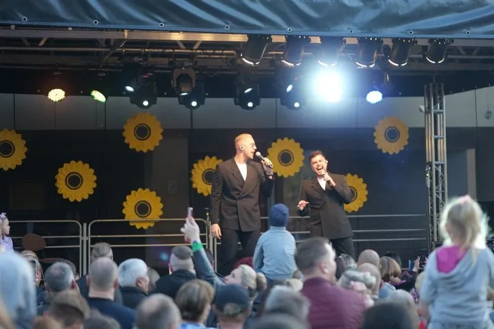 p1063743