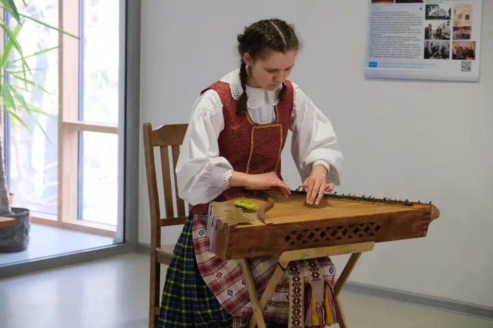 toma menseviciute muzikos mokyklos mokine