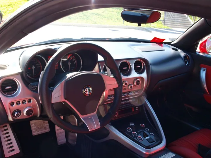 Alfa Romeo 8C Competizione Interni