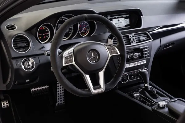 mercedes c63amg edition507 130206 001
