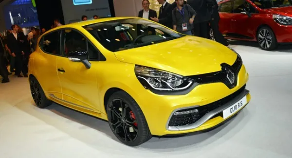 Renault-Clio-RS-01