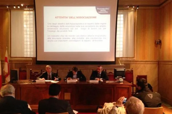 conferenza-pnumatici-ok