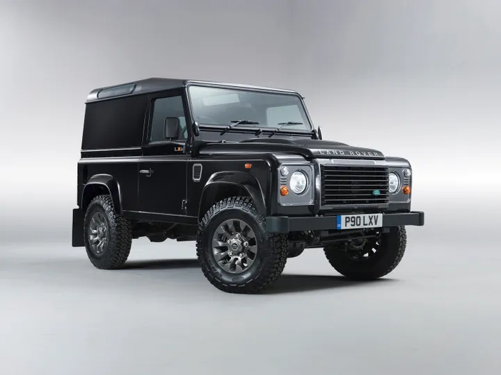 Land Rover LXV Defender SE 1