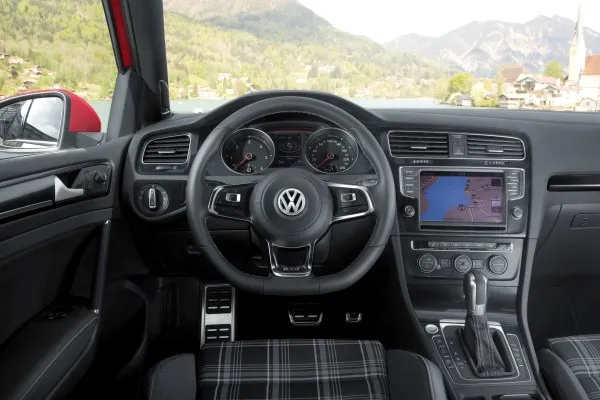 INTERNI GOLF GTD IMAGE