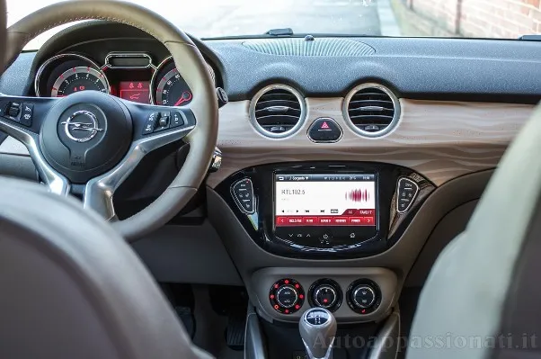Opel Adam Interni image jpg