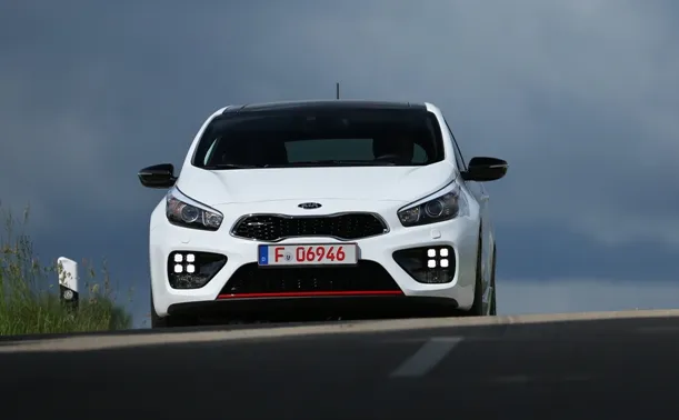 kia procee d gt image 2013