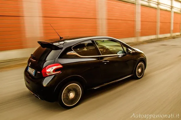Peugeot 208 GTi 