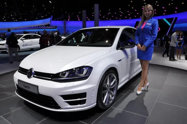Volkswagen golf r iaa