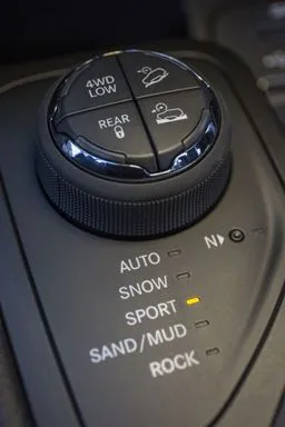 140203 J Cherokee Trailhawk 25