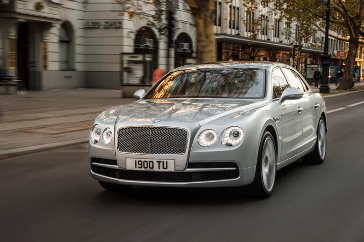 2014 03 geneva bentley flying v8