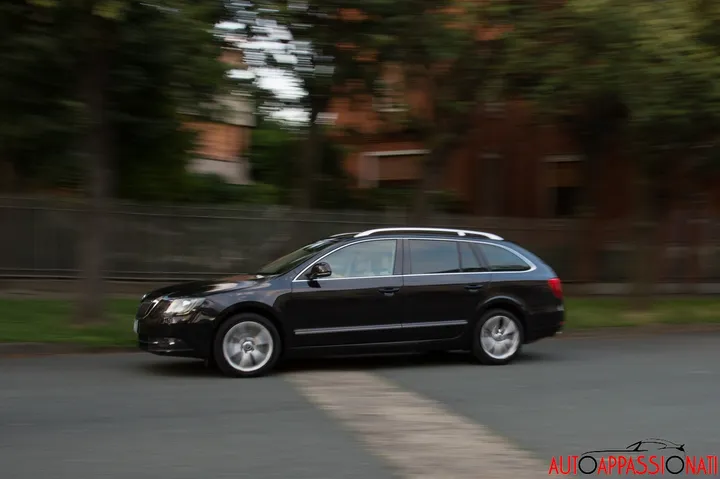 Skoda Superb Wagon 012