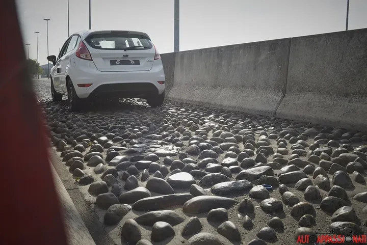 ford fiesta 03
