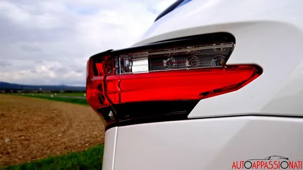 Lexus NX 02