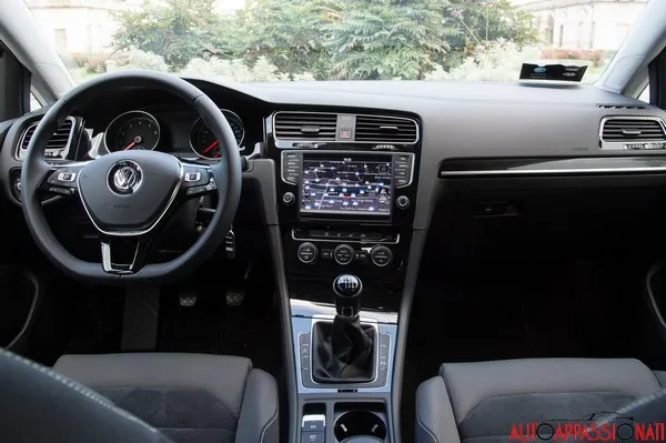 Golf TGI 3