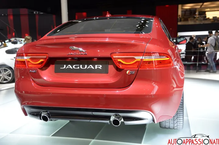 Jaguar XE 004