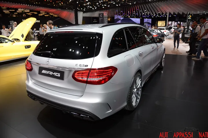 Mercedes c63amg paris 004