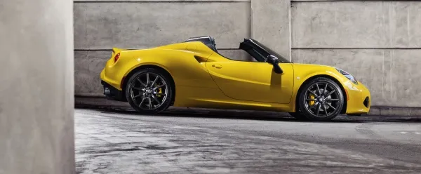 150112 Alfa-Romeo 4C-Spider-US-version 02