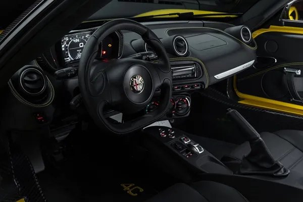 150112 Alfa-Romeo 4C-Spider-US-version 25