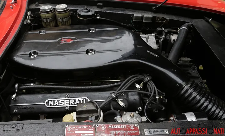 Maserati Ghibli 1966 red 007