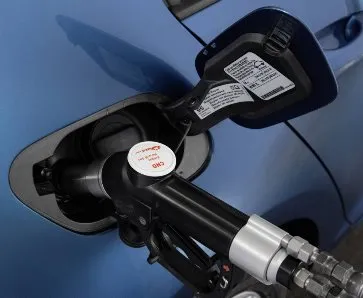 volkswagen-golf-tgi1