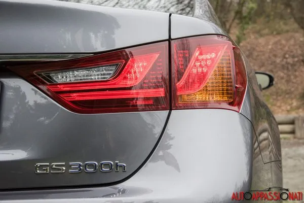 Lexus GS 6