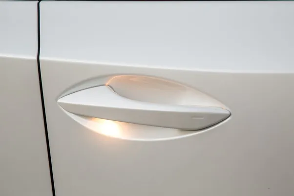 LEXUS int1