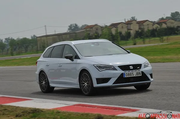 SEAT Leon ST Cupra00034