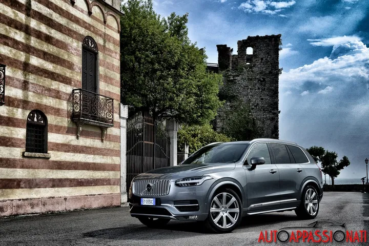Nuova Volvo XC90
