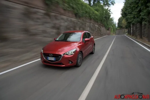 Mazda 2 13