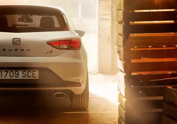 media-La SEAT Leon CUPRA 290 3