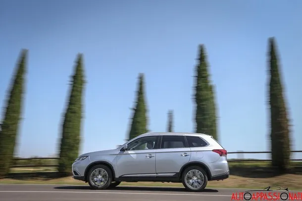 Mitsubishi Outlander MY16