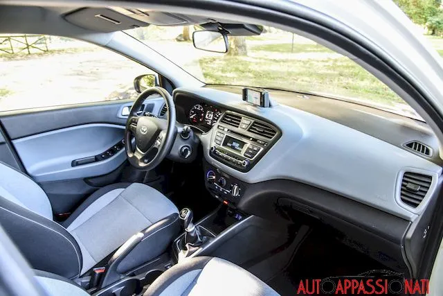 nuova hyundai i20 07