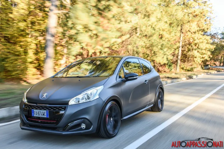Peugeot 208 GTi 24