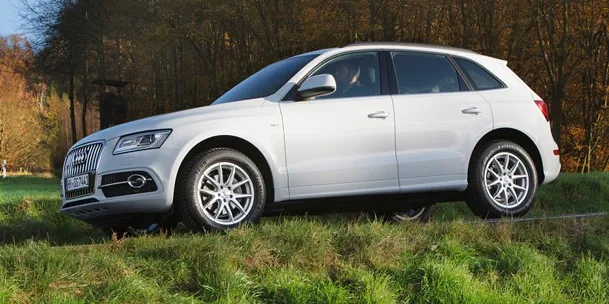 Vector 4Seasons Gen 2 SUV LoRes Beauty Shot 14 Original 70529