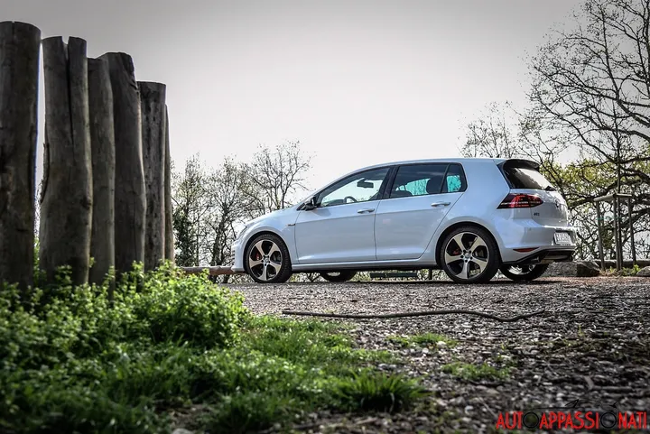 Volkswagen golf gti 03