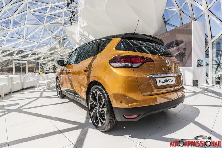 Renault Scenic 10