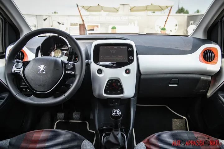 Peugeot 108 14