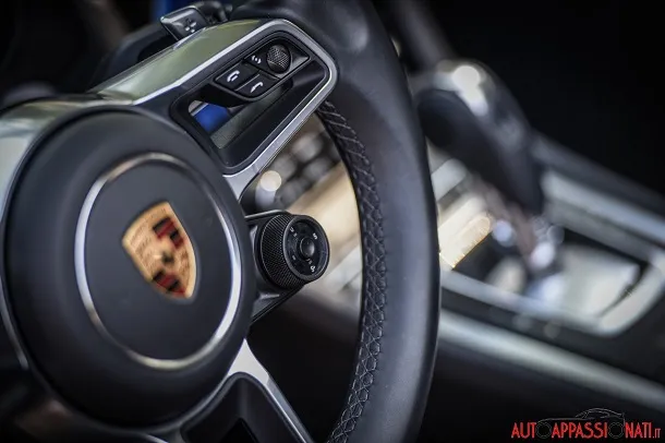 Porsche 911 Carrera 4S Cabriolet 
