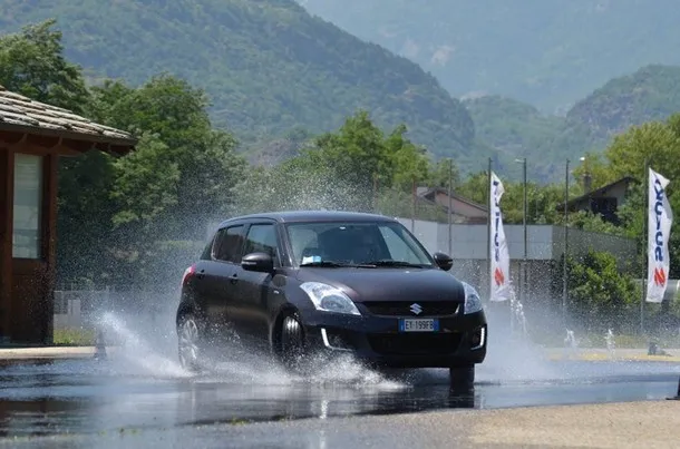 SuzukiSafe00014