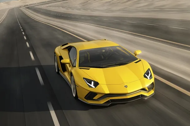Lamborghini Aventador S 01