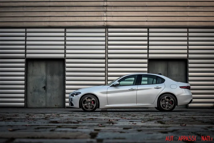 Alfa Romeo Giulia 38