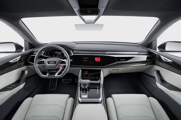 Audi Q8 Interni