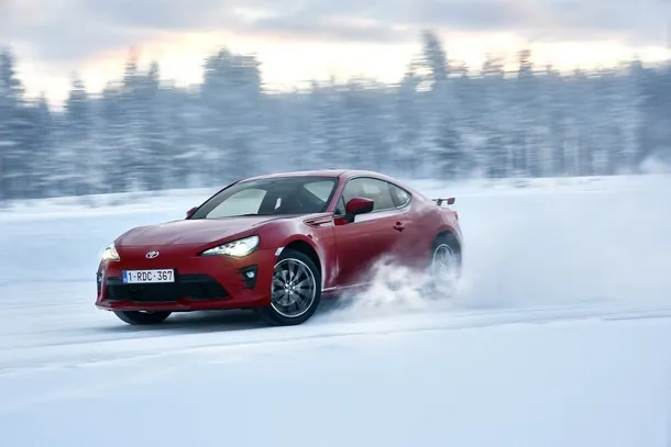 Toyota GT86 MY17 esterni