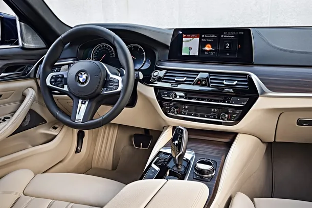 BMW Serie5 Touring interni