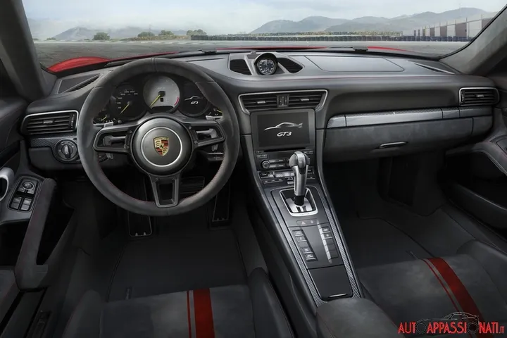 Gli interni della nuova Porsche 911 GT3