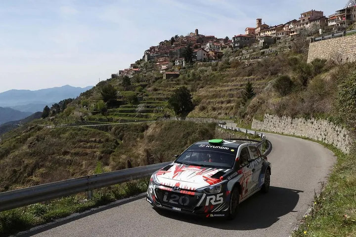 Hayden Paddon su Hyundai i20 R5 protagonista della prima giornata del Rally Sanremo