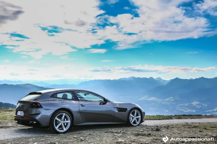 ferrari gtc4lusso