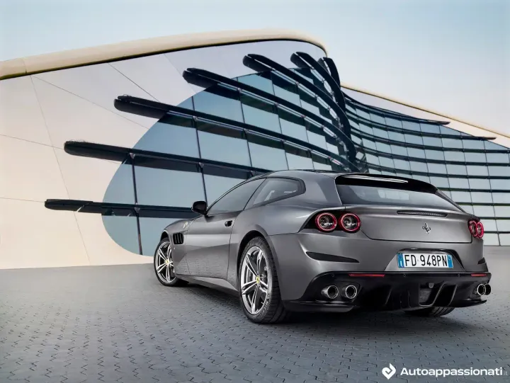ferrari gtc4lusso
